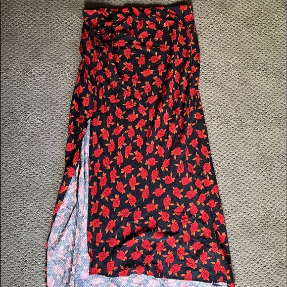 Urban Outfitters floral MIDI skirt - Picture 5 of 5